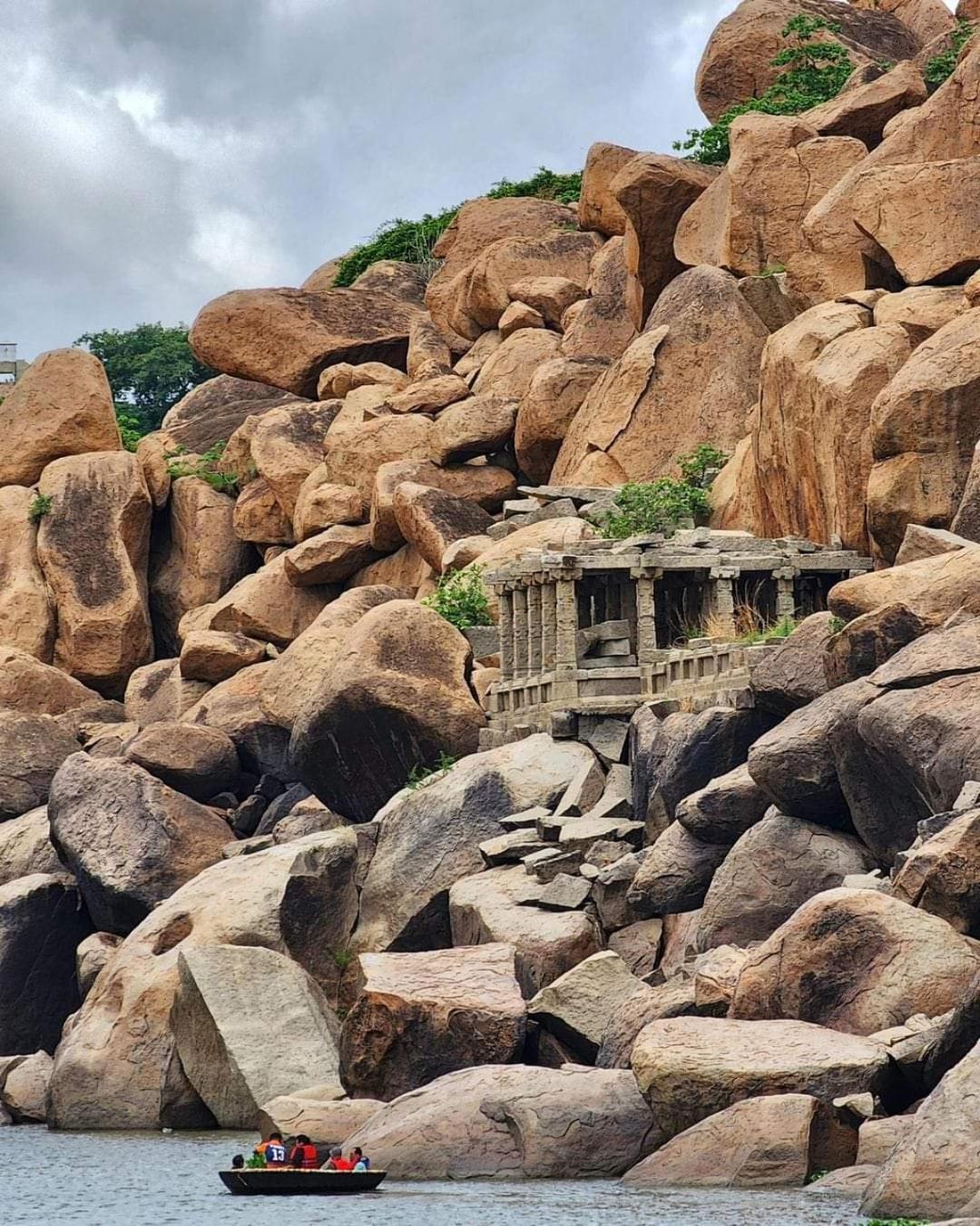 Vinayaka Homestay Hampi Exterior photo