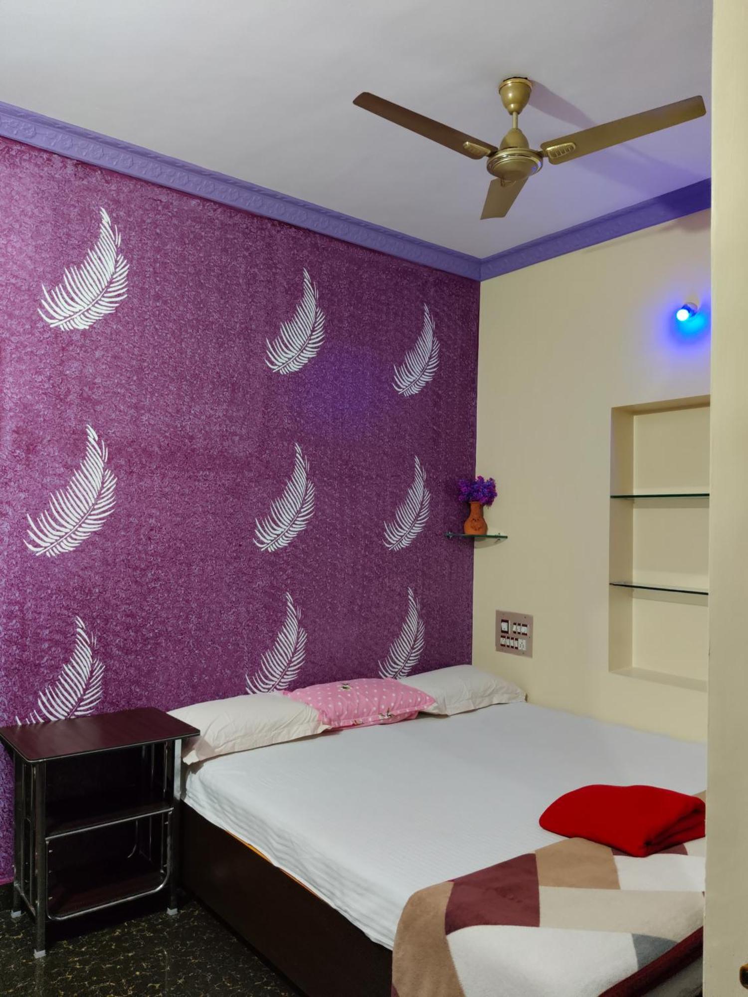 Vinayaka Homestay Hampi Exterior photo
