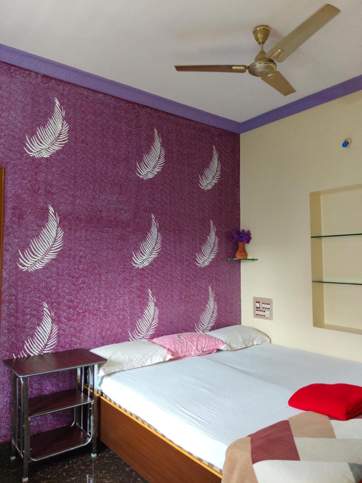 Vinayaka Homestay Hampi Exterior photo