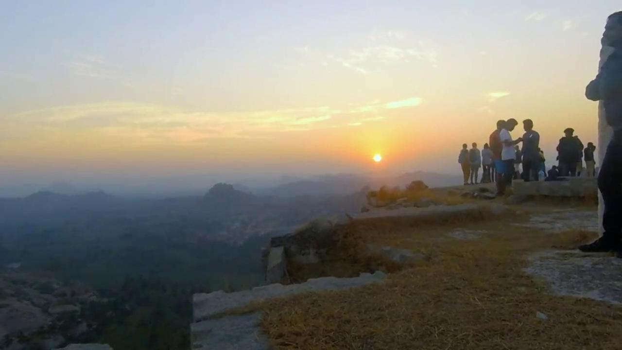 Vinayaka Homestay Hampi Exterior photo